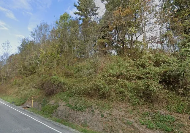 Photo 4 of Sale Pending at 460 Beaver Run Rd, Apollo, PA 15613 | MLS# 1762473 | Listing updated on 2026-07-21