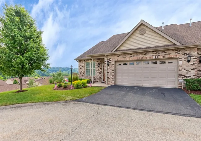 2nd image of 4606 Webber Ln, Murrysville, PA 15668 | MLS# 1762482