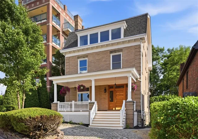 1st image of 515 Grandview Ave, Mt Washington, PA 15211 | MLS# 1762367