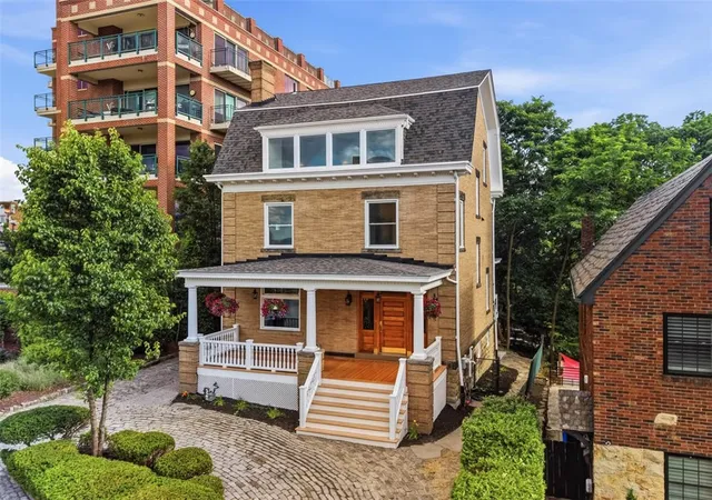 2nd image of 515 Grandview Ave, Mt Washington, PA 15211 | MLS# 1762367