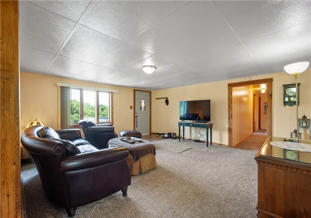5th image of 8 Leasure Way, Cecil, PA 15321 | MLS# 1762506
