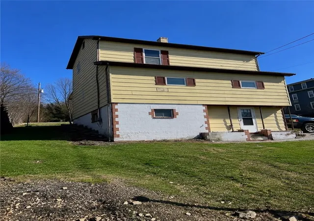 Homes for sale in Windber, PA | 1013 Main St, Windber, PA 15963 | MLS# 1762273