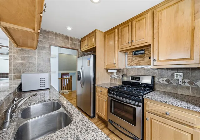 Homes for sale in Greenfield, PA | 3594-3596 Beechwood Blvd, Greenfield, PA 15217 | MLS# 1762419
