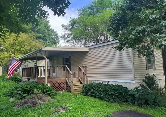 1st image of 115 Woodview Dr, Middlesex Twp, PA 16059 | MLS# 1762553