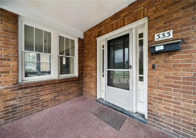 3rd image of 333 Greenwood Pl, Bridgeville, PA 15017 | MLS# 1762573
