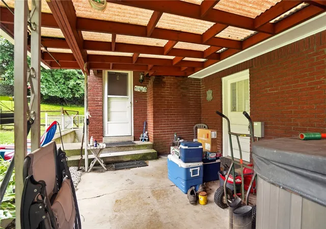 3rd image of 37 Millersdale Rd, Jeannette, PA 15644 | MLS# 1762532