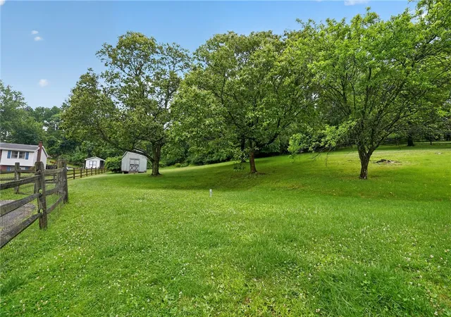 5th image of 37 Millersdale Rd, Jeannette, PA 15644 | MLS# 1762532