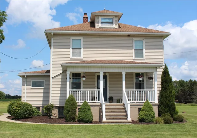 Homes for sale in Derry Twp, PA | 126 Uschak Rd, Derry Twp, PA 15627 | MLS# 1762583