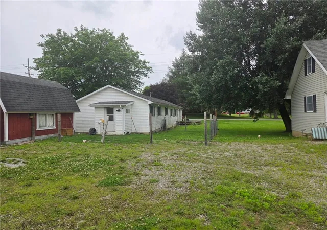 2nd image of 426 N Walnut St, Ligonier Boro, PA 15658 | MLS# 1762540