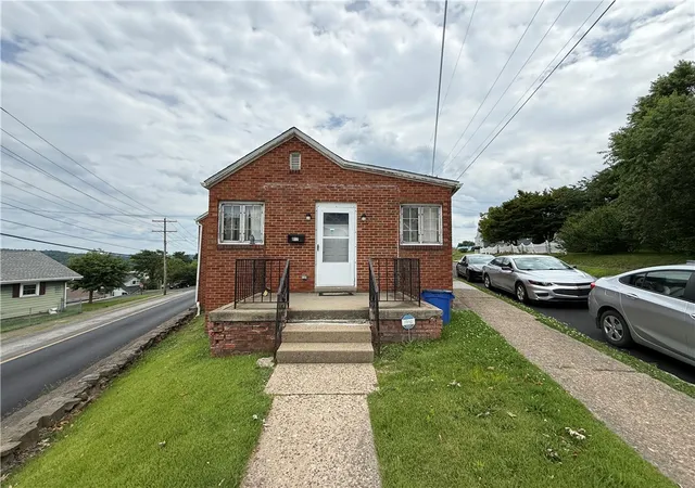 Homes for sale in Charleroi Boro, PA | 917 5th St, Charleroi Boro, PA 15022 | MLS# 1762588