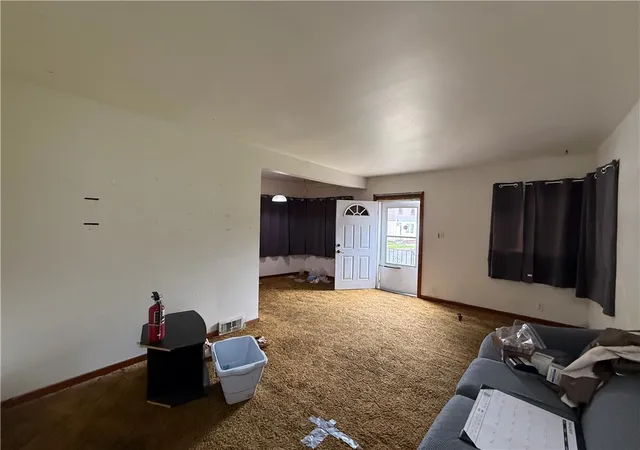 3rd image of 917 5Th St, Charleroi, PA 15022 | MLS# 1762588