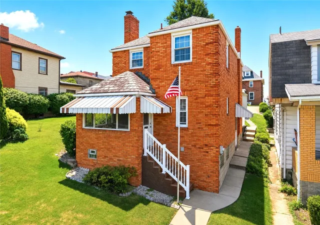 3rd image of 1218 Wareman Ave, Brookline, PA 15226 | MLS# 1762449