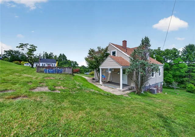 3rd image of 13 Washington Ave, North Irwin, PA 15642 | MLS# 1762551