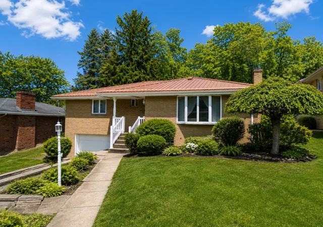 Homes for sale in Hempfield Twp, PA | 719 Locust St, Hempfield Twp, PA 15601 | MLS# 1762645