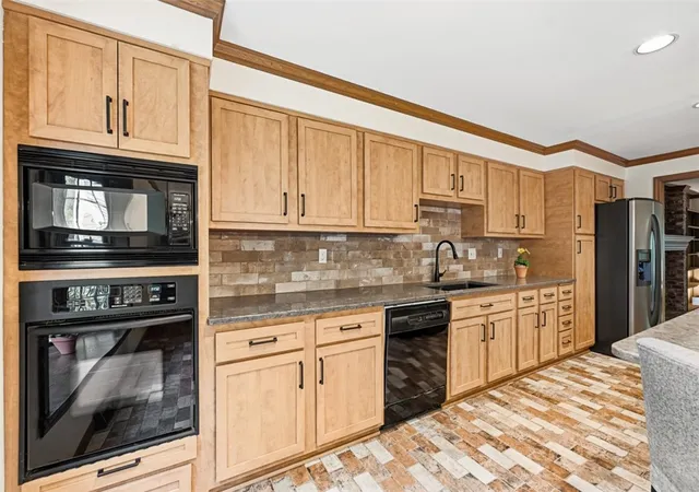Homes for sale in Bradford Woods, PA | 104 Saybrook Harbor, Bradford Woods, PA 15015 | MLS# 1762496