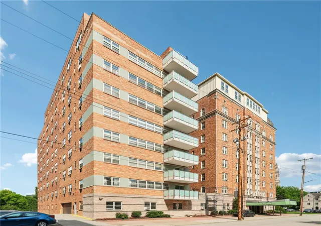Homes for sale in Oakland, PA | 144 N Dithridge St Unit 307, Oakland, PA 15213