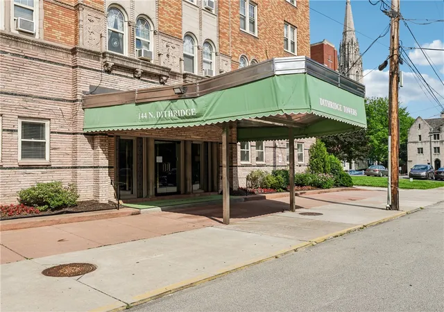 Homes for sale in Oakland, PA | 144 N Dithridge St Unit 307, Oakland, PA 15213