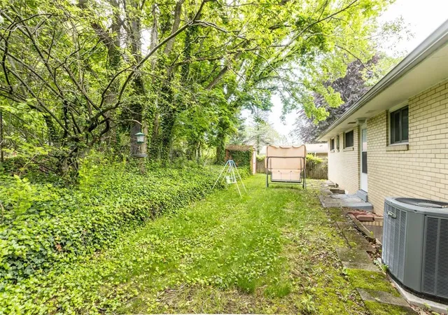 4th image of 1105 Greentree Rd, Green Tree, PA 15220 | MLS# 1762492