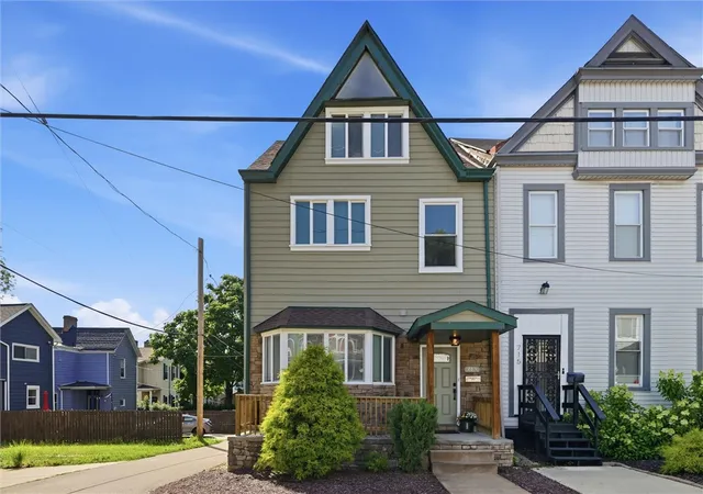 Homes for sale in East Liberty, PA | 713 N Beatty St, East Liberty, PA 15206 | MLS# 1762299
