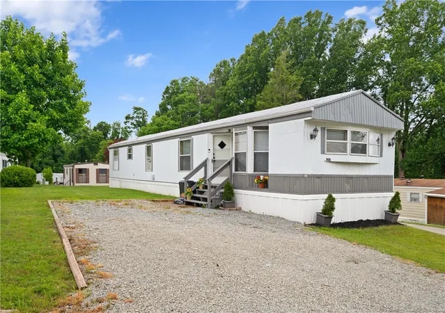 1st image of 146 Wencliffe Lane, Hempfield Twp, PA 15644 | MLS# 1762712
