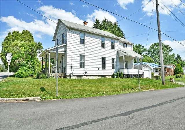 2nd image of 574 Thornton St, Sharon, PA 16146 | MLS# 1762719