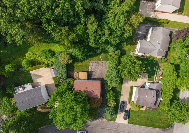 Homes for sale in Monroeville, PA | 2104 Berkshire Dr, Monroeville, PA 15146 | MLS# 1762508