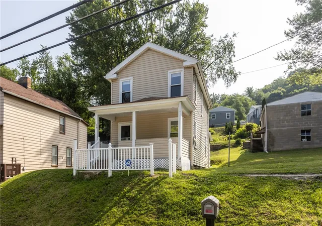 2nd image of 106 6th Ave, East Rochester, PA 15042 | MLS# 1762293