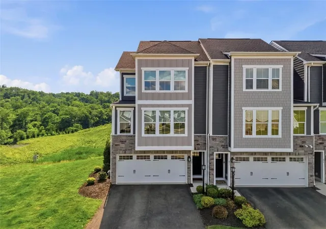 1st image of 600 Spruce Lane, Canonsburg, PA 15317 | MLS# 1762600