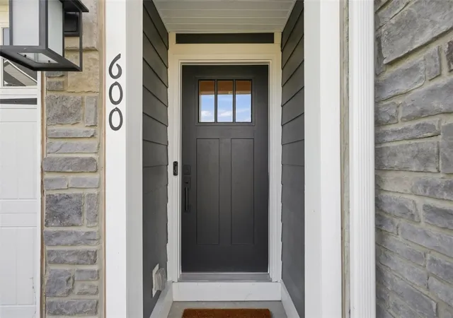 3rd image of 600 Spruce Lane, Canonsburg, PA 15317 | MLS# 1762600