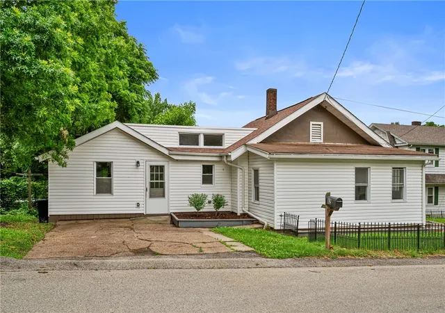 Homes for sale in City Of Washington, PA | 82 E Katherine Ave, City Of Washington, PA 15301 | MLS# 1762670