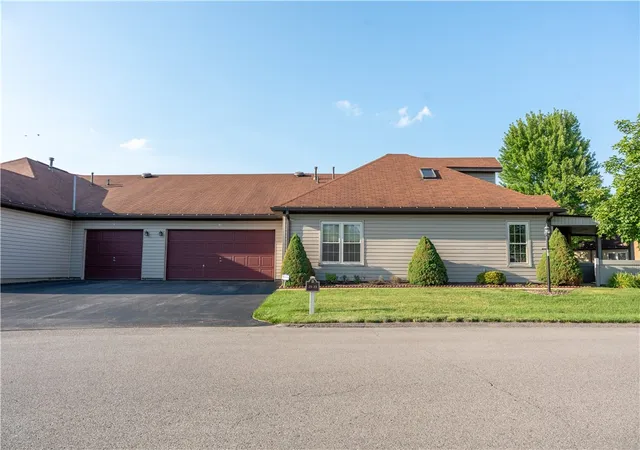 3rd image of 23 Ashford Dr, Cranberry Twp, PA 16066 | MLS# 1762661
