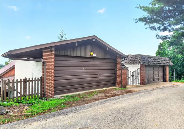 Homes for sale in Baldwin Boro, PA | 2980 Ruthwood Ave, Baldwin Boro, PA 15227 | MLS# 1762522