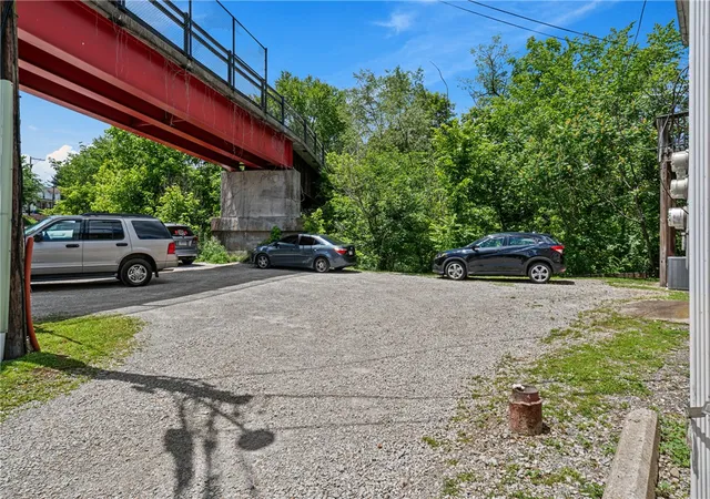 3rd image of 3772 Millers Run Rd, Mc Donald, PA 15057 | MLS# 1762369