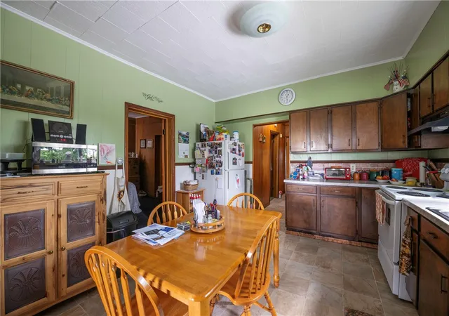Photo 3 of Single family home for sale at 317 S Washington St, Eau Claire, PA 16030 | MLS# 1762655 | Listing updated on 2026-09-30