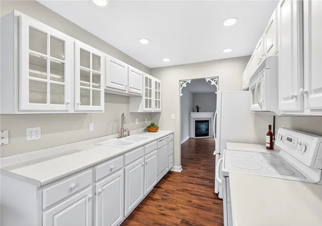Photo 3 of Townhouse for sale at 4 Dogwood Dr, Canton Twp, PA 15301 | MLS# 1762776 | Listing updated on 2026-08-02
