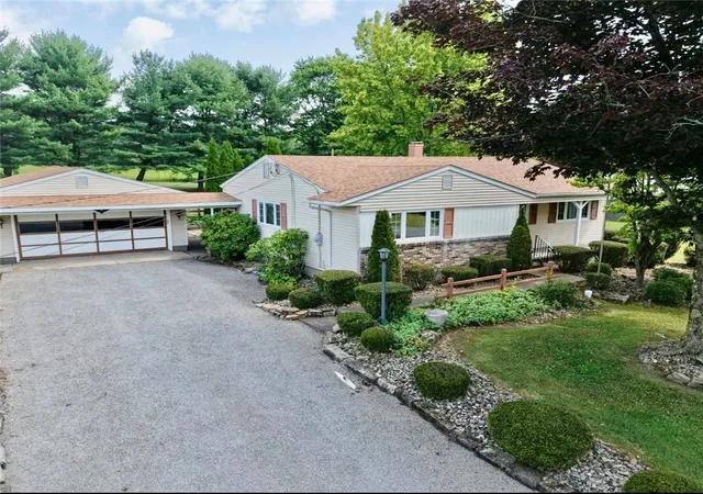 Homes for sale in North Sewickley Twp, PA | 440 Glenda Dr, North Sewickley Twp, PA 15010 | MLS# 1762790