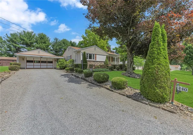 Homes for sale in North Sewickley Twp, PA | 440 Glenda Dr, North Sewickley Twp, PA 15010 | MLS# 1762790