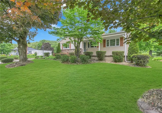 Homes for sale in North Sewickley Twp, PA | 440 Glenda Dr, North Sewickley Twp, PA 15010 | MLS# 1762790