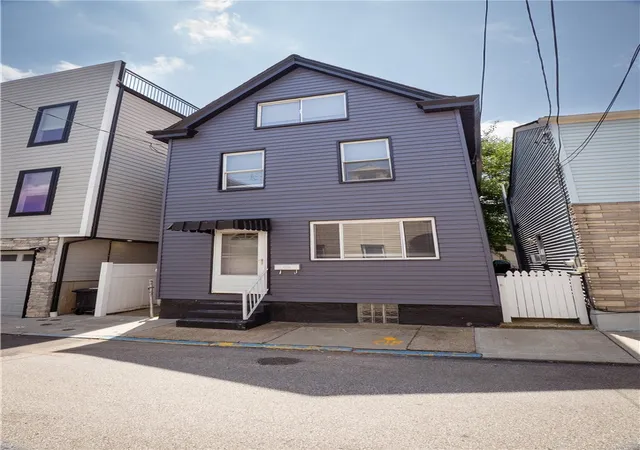 2nd image of 1910 Fox Way, South Side, PA 15203 | MLS# 1762827
