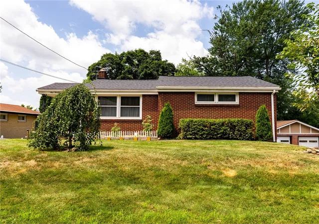 Homes for sale in Baden, PA | 913 4Th St, Baden, PA 15005 | MLS# 1762470