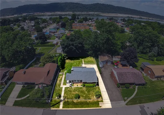 Homes for sale in Baden, PA | 913 4Th St, Baden, PA 15005 | MLS# 1762470