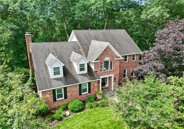 Homes for sale in Franklin Park, PA | 2474 Wedgewood Dr, Franklin Park, PA 15090 | MLS# 1762823