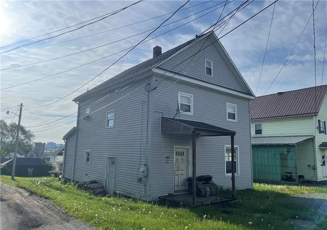 3rd image of 166 Madison St, Saint Marys, PA 15857 | MLS# 1762843