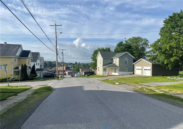 4th image of 166 Madison St, Saint Marys, PA 15857 | MLS# 1762843