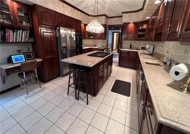2nd image of 258 Cobblestone Dr, Hempfield Twp, PA 15601 | MLS# 1762847