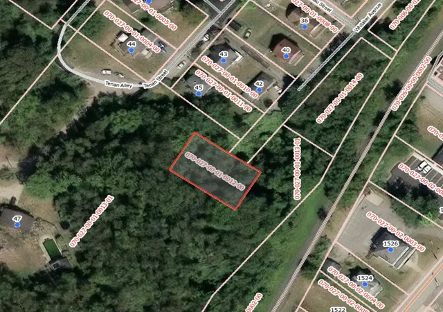 1st image of 0 Whitaker Avenue, Burgettstown Boro, PA 15021 | MLS# 1762851