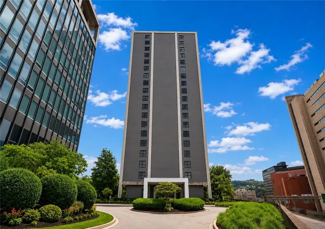 Homes for sale in Downtown Pgh, PA | 112 Washington Pl #8A, Downtown Pgh, PA 15219 | MLS# 1762676