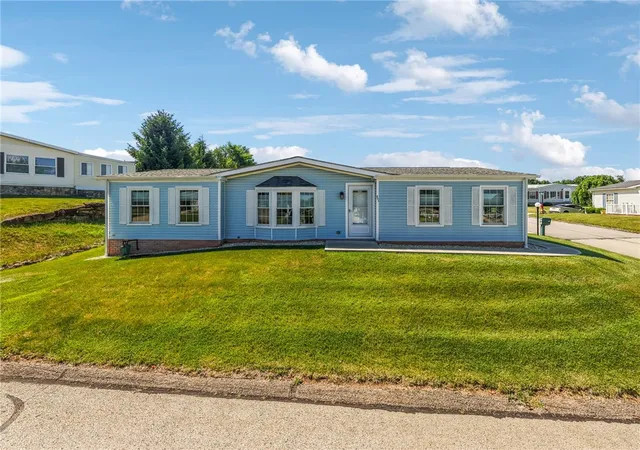 Homes for sale in Murrysville, PA | 801 Clover Ln, Murrysville, PA 15668 | MLS# 1762690