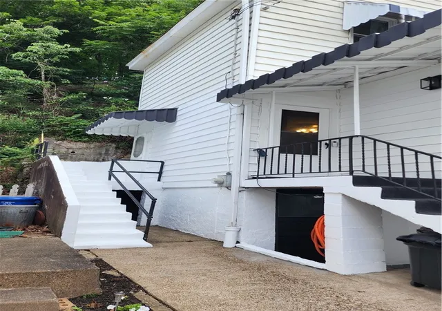 Photo 3 of Single family home for sale at 751 Naylor St, Pittsburgh, PA 15207 | MLS# 1762860 | Listing updated on 2026-07-21
