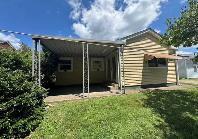17th image of 877 Riverview Ave, Baden, PA 15005 | MLS# 1762816